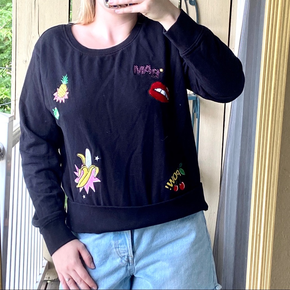 Sweatshirt with Onomatopoeia & Fruit Patches - Picture 7 of 9